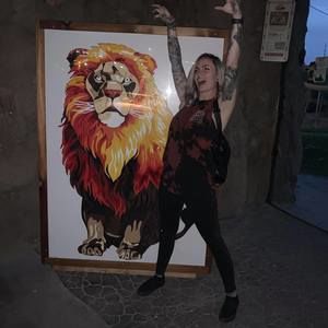 Meet your Posher, Cortney